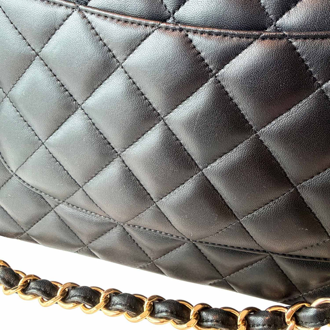 Chanel Classic Jumbo Double Flap Bag - revogue