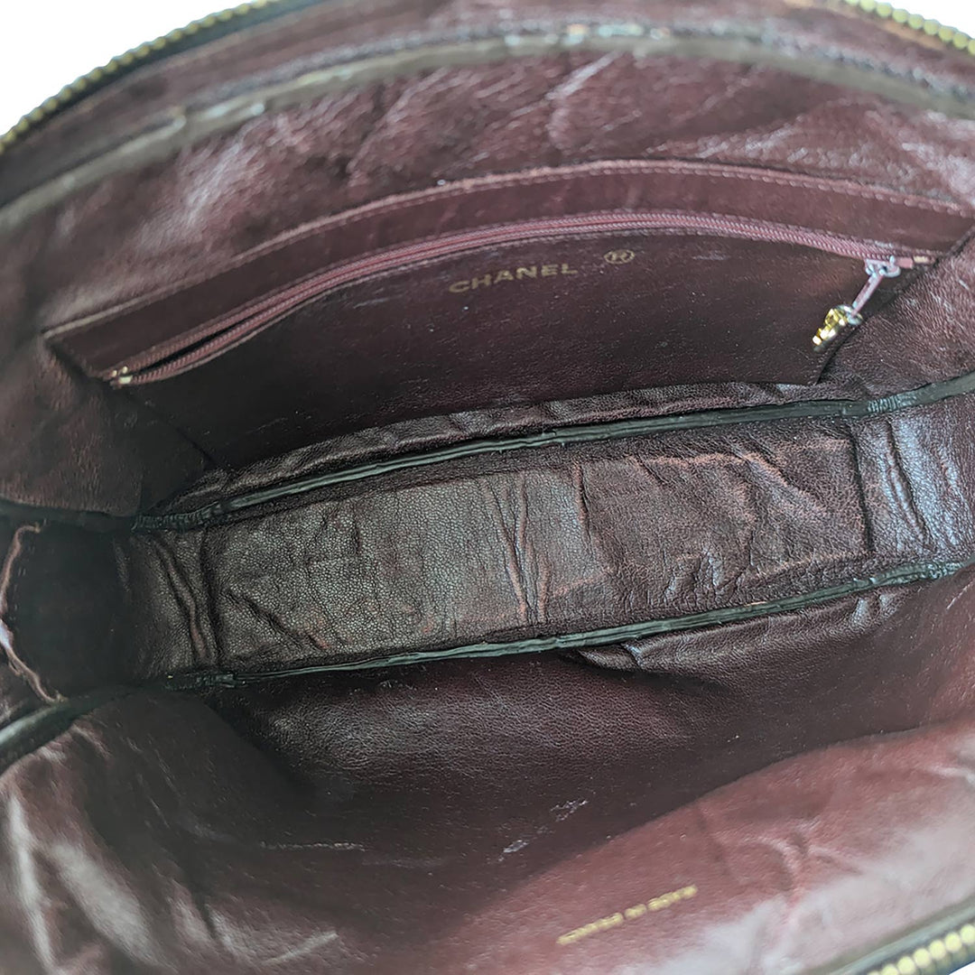 Chanel Quilted Vintage Shoulder Bag - revogue