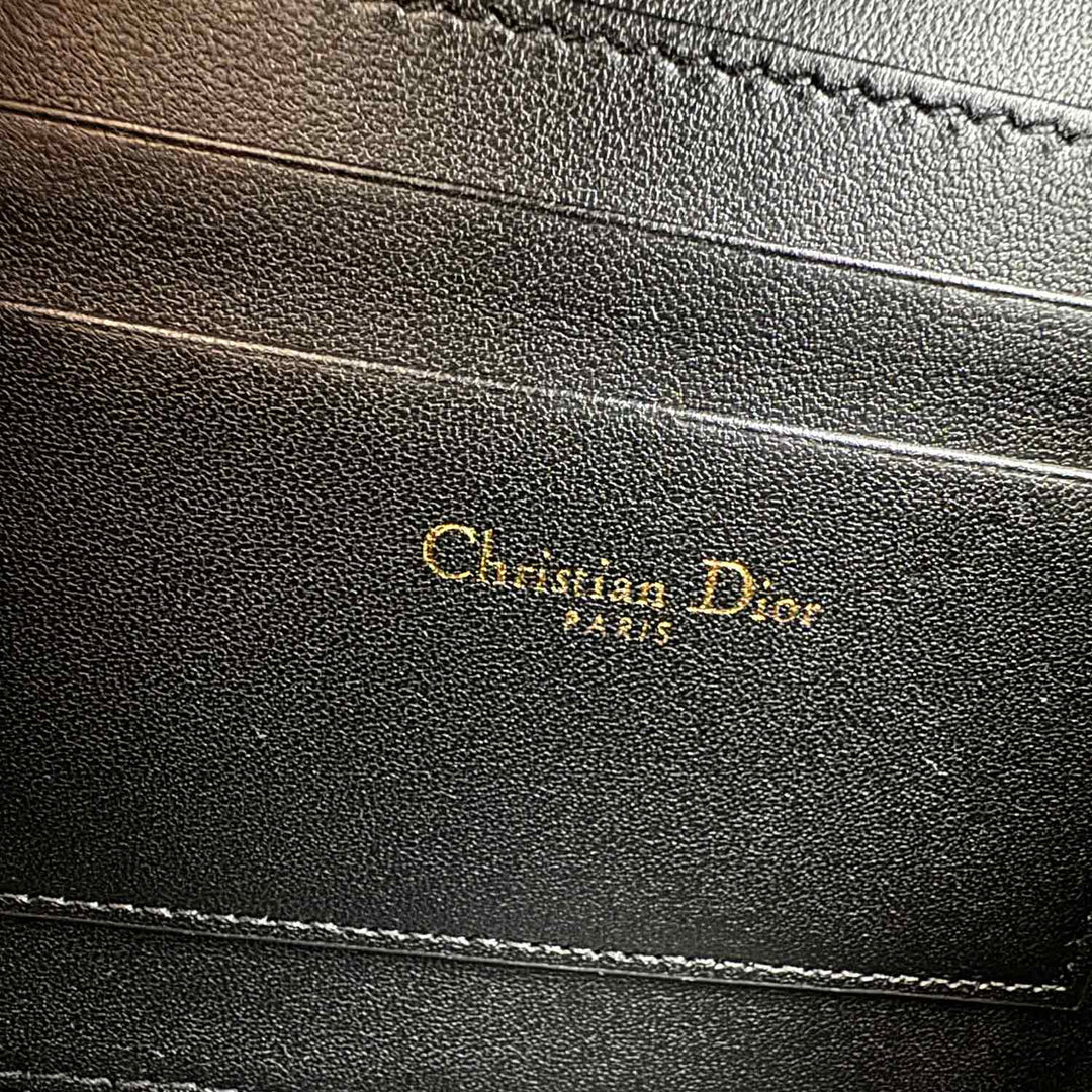 Christian Dior Caro Box Bag - revogue
