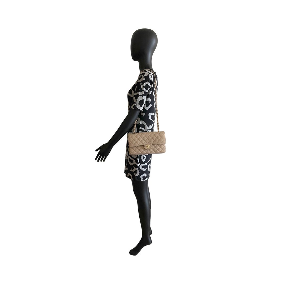 Chanel Classic Medium Double Flap - revogue