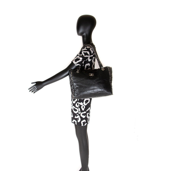 Chanel Tweedy Tote Bag - revogue