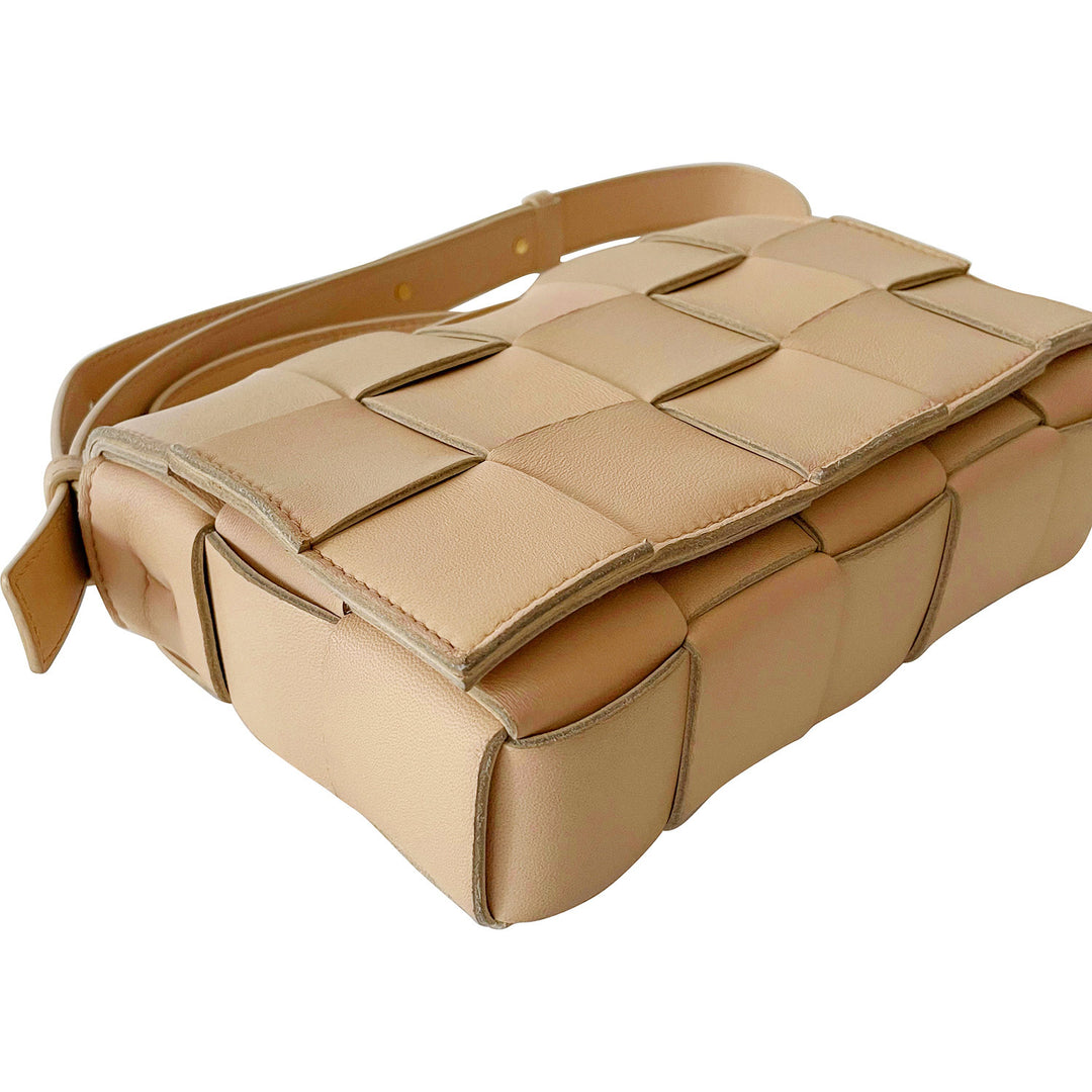 Bottega Veneta Cassette Bag - revogue