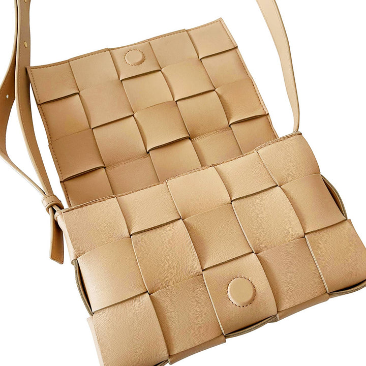 Bottega Veneta Cassette Bag - revogue