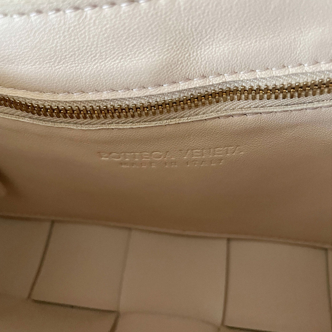 Bottega Veneta Cassette Bag - revogue