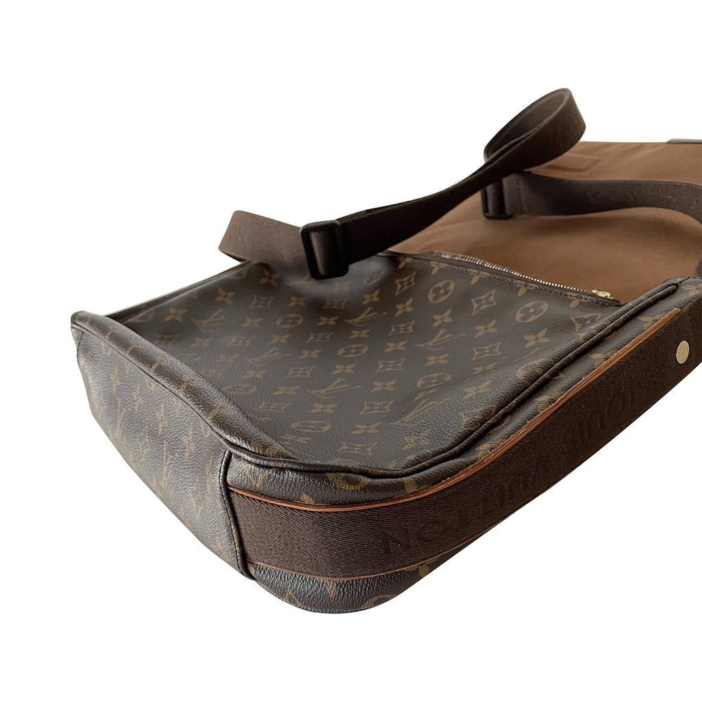 Louis Vuitton Monogram Messenger Beaubourg MM