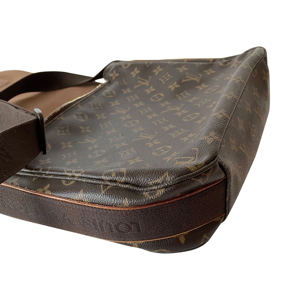 Louis Vuitton Monogram Messenger Beaubourg MM