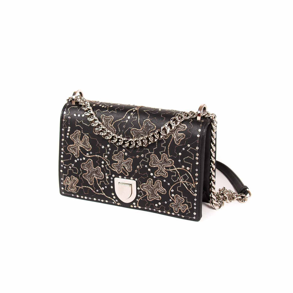 Christian Dior Diorama Medium Shoulder Bag Bags Dior - Shop authentic new pre-owned designer brands online at Re-Vogue