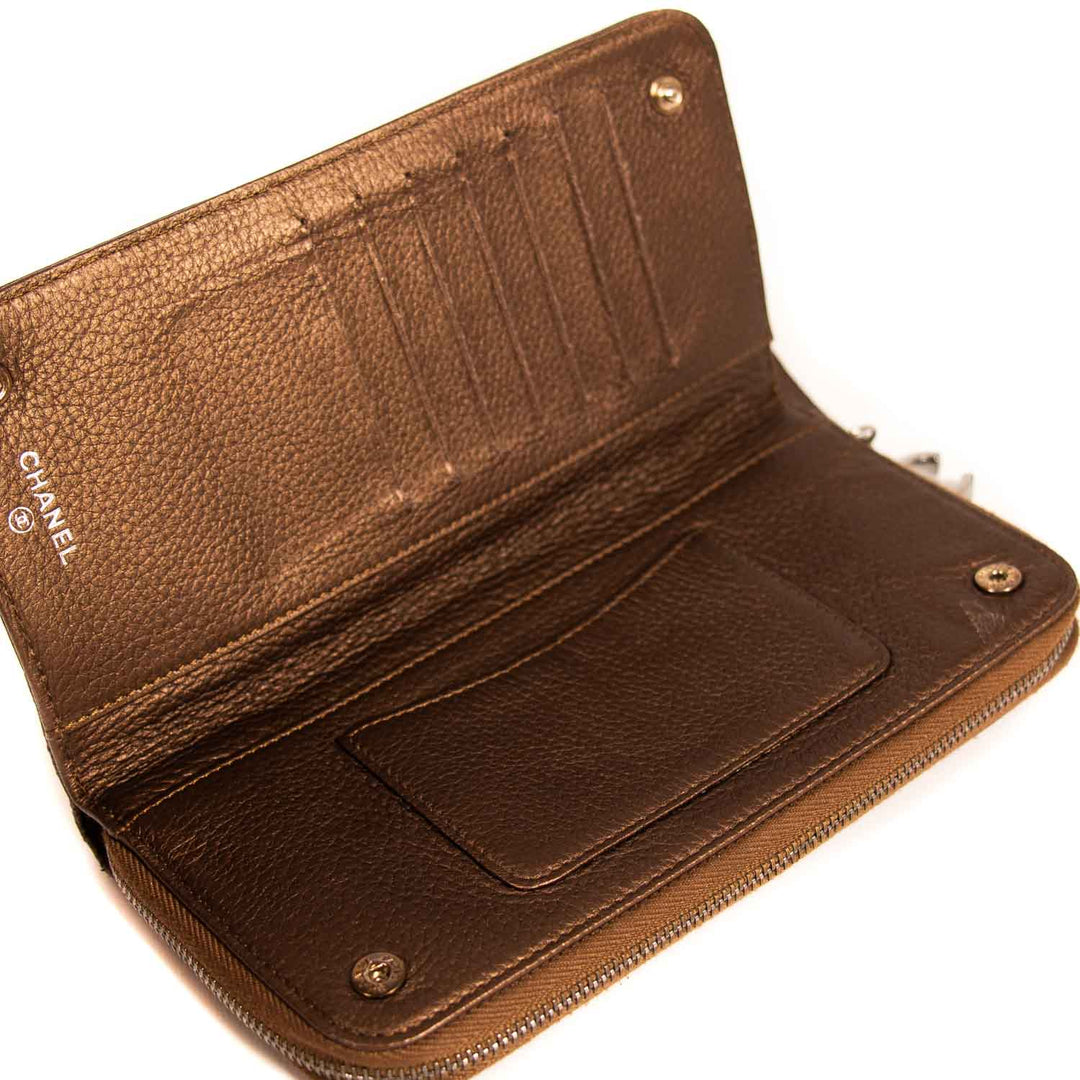 Chanel Luxe Ligne Wallet Accessories Chanel - Shop authentic new pre-owned designer brands online at Re-Vogue