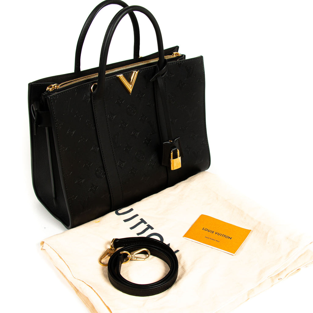 Louis Vuitton Very Tote MM Tote Bag Bags Louis Vuitton - Shop authentic new pre-owned designer brands online at Re-Vogue