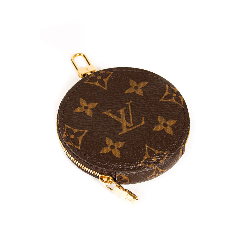 Louis Vuitton Multi Pochette Accessoires Bags Louis Vuitton - Shop authentic new pre-owned designer brands online at Re-Vogue