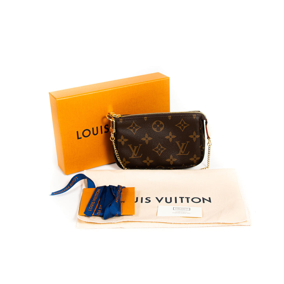 Louis Vuitton Mini Pochette Accessoires - revogue