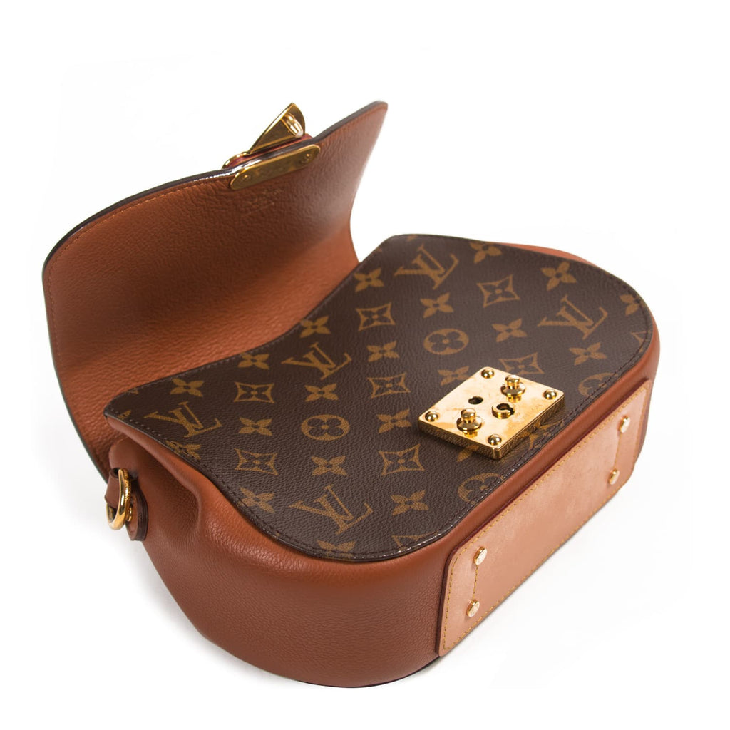 Louis Vuitton Monogram Eden PM Bags Louis Vuitton - Shop authentic new pre-owned designer brands online at Re-Vogue