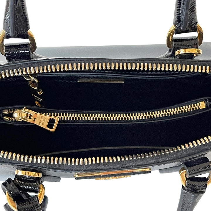 Small Prada Saffiano Vernice Promenade Bag - revogue