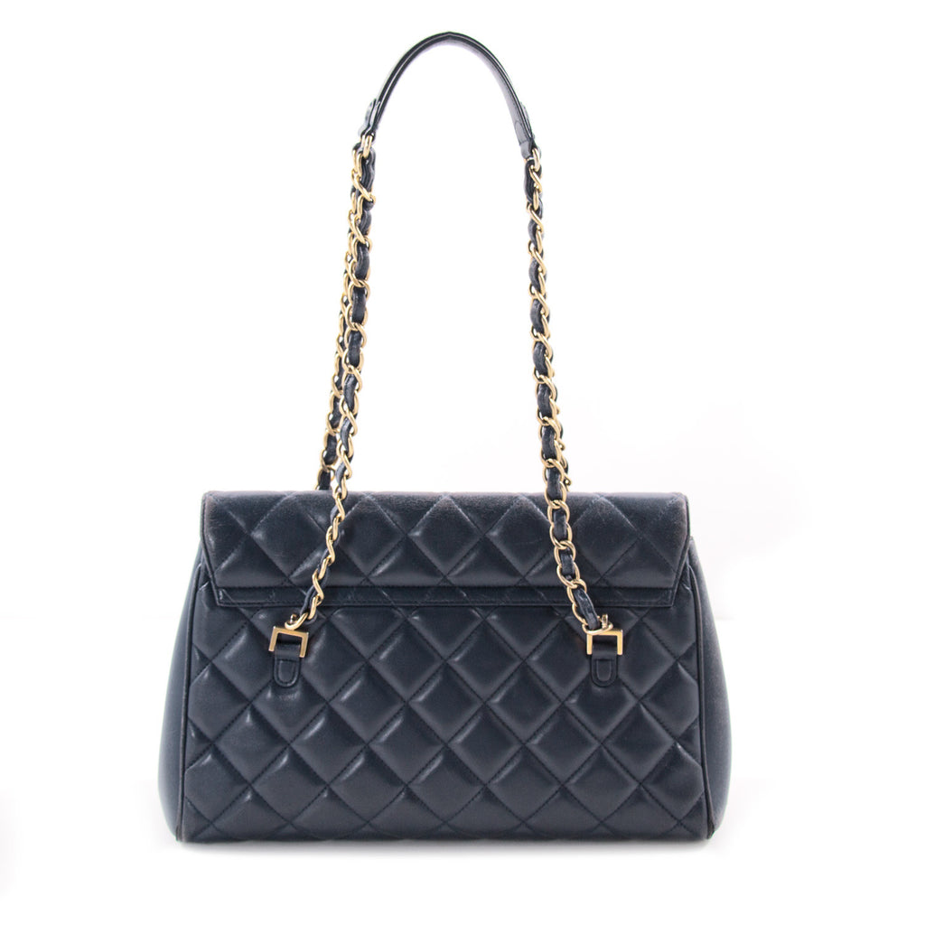 Chanel In The Business Tote Bag Bags Chanel - Shop authentic new pre-owned designer brands online at Re-Vogue