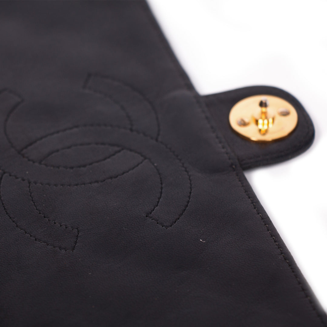 Chanel Classic Quilted Chain Shoulder Bag Bags Chanel - Shop authentic new pre-owned designer brands online at Re-Vogue