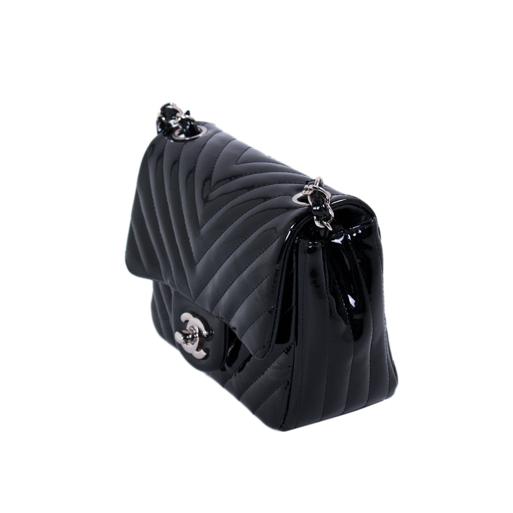 Chanel Classic Mini Square Chevron Flap Bag Bags Chanel - Shop authentic new pre-owned designer brands online at Re-Vogue