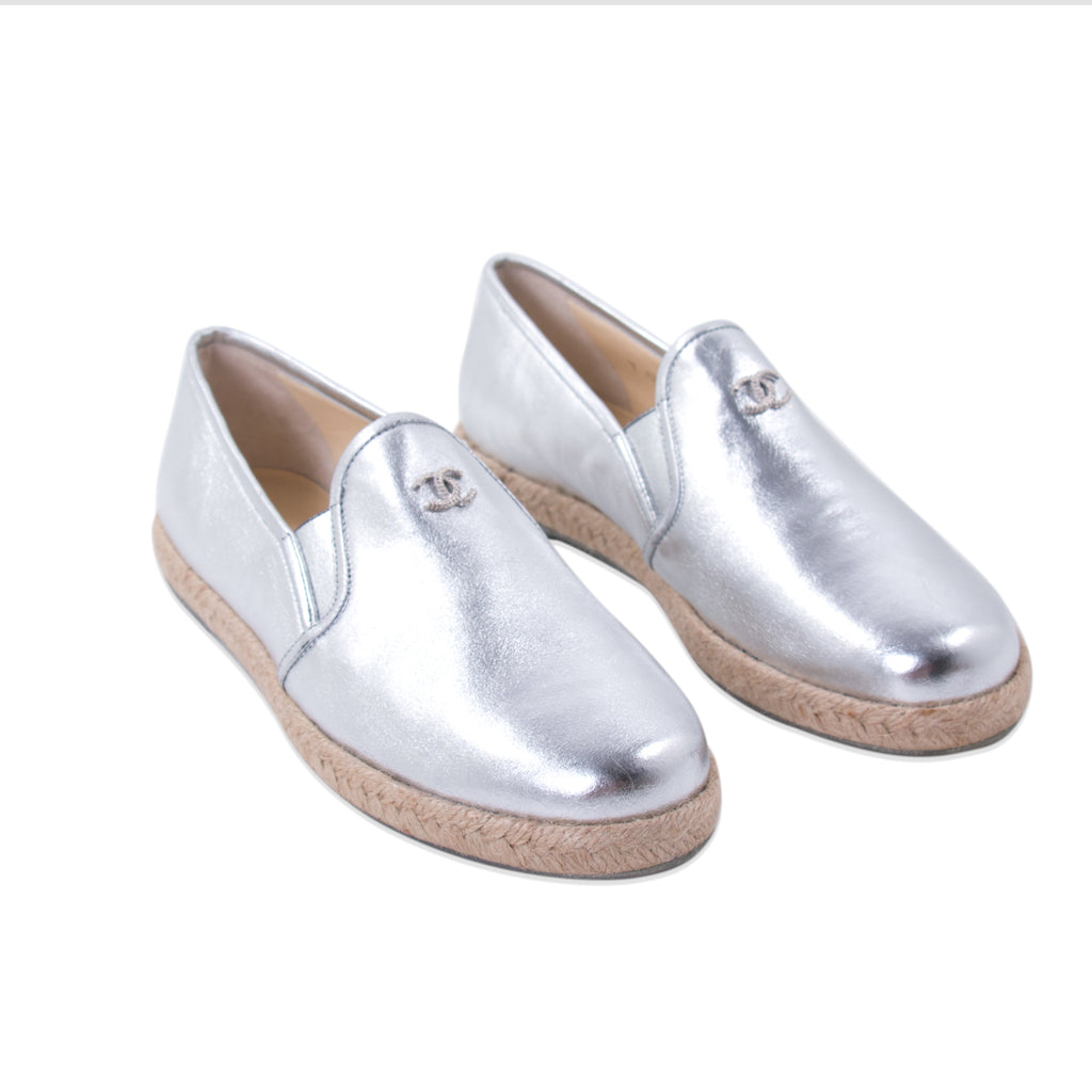 Chanel Silver Metallic Leather Espadrilles Shoes Chanel - Shop authentic new pre-owned designer brands online at Re-Vogue