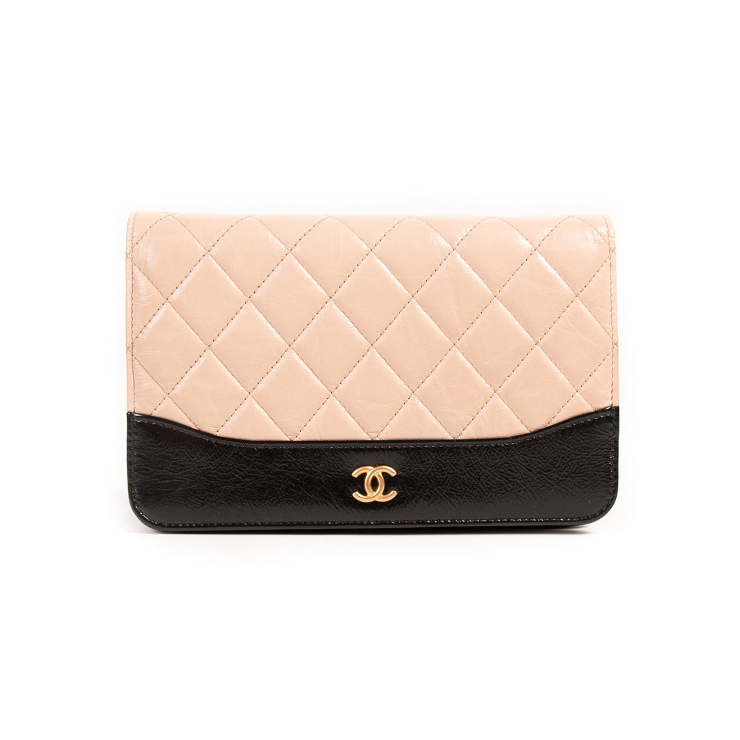 Chanel Bi-Color Wallet on Chain Bags Chanel - Shop authentic new pre-owned designer brands online at Re-Vogue