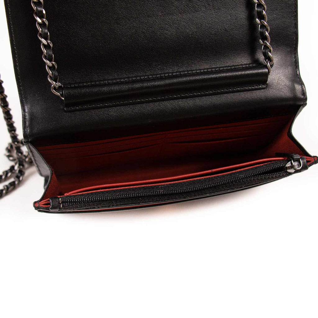 Chanel Bi-Color Wallet on Chain Bags Chanel - Shop authentic new pre-owned designer brands online at Re-Vogue