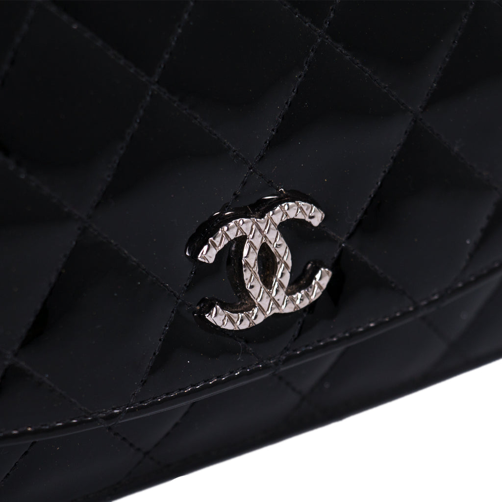 Chanel Patent Leather Wallet on Chain Bags Chanel - Shop authentic new pre-owned designer brands online at Re-Vogue