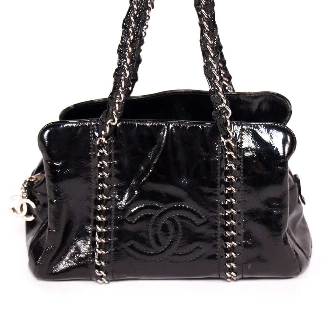 Chanel Luxe Ligne Tote Bags Chanel - Shop authentic new pre-owned designer brands online at Re-Vogue