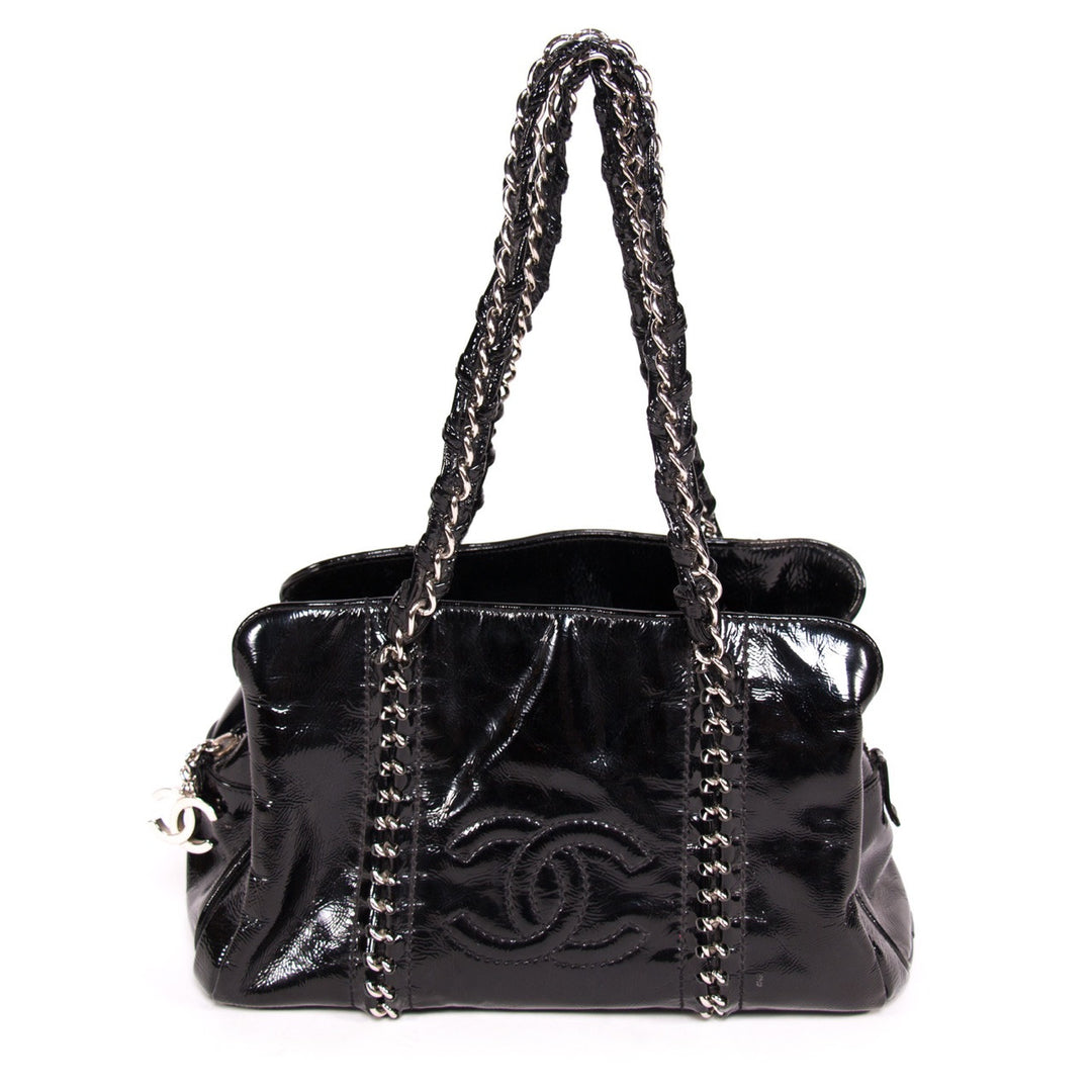 Chanel Luxe Ligne Tote Bags Chanel - Shop authentic new pre-owned designer brands online at Re-Vogue