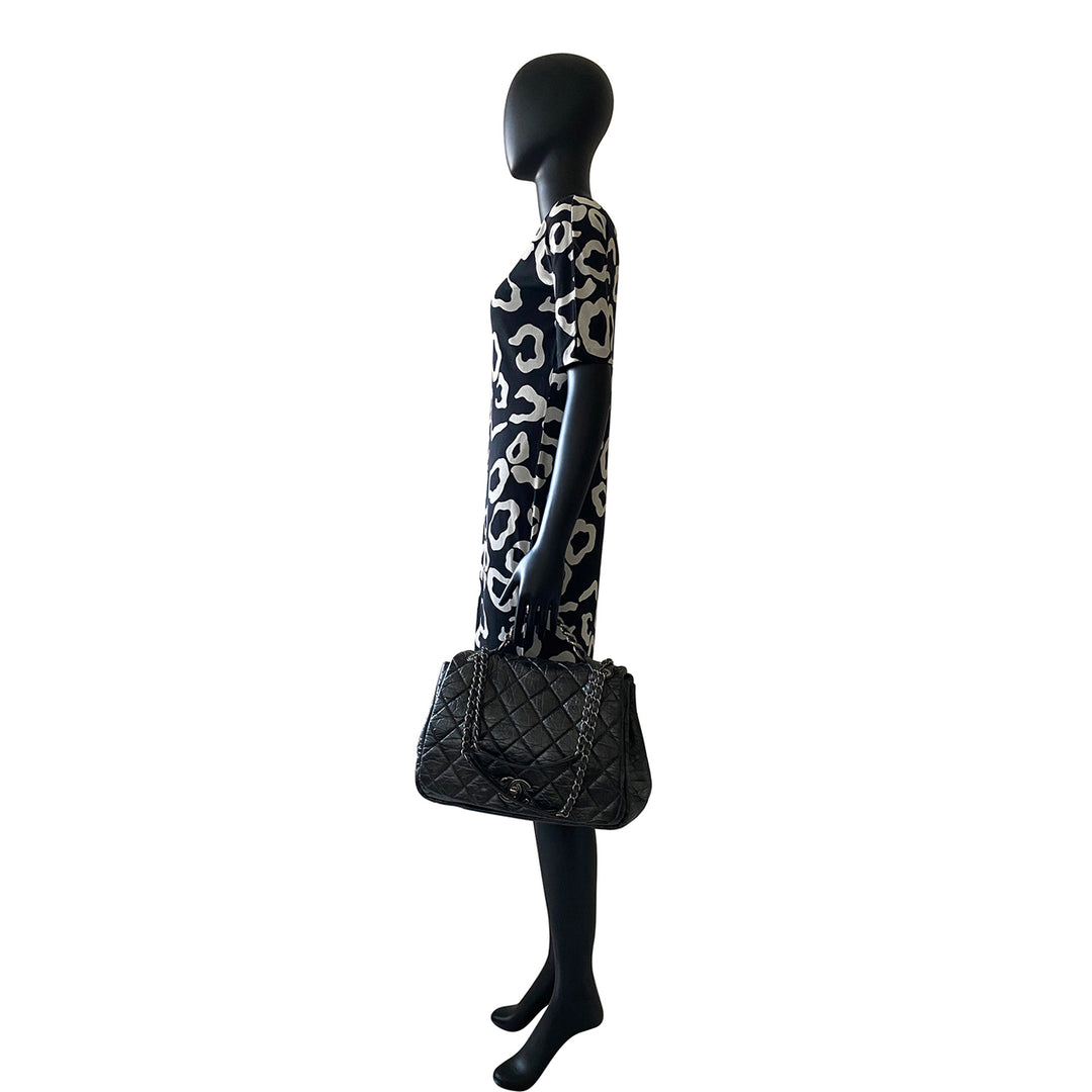 Chanel Crumpled Quilted CC Flap Bag - revogue