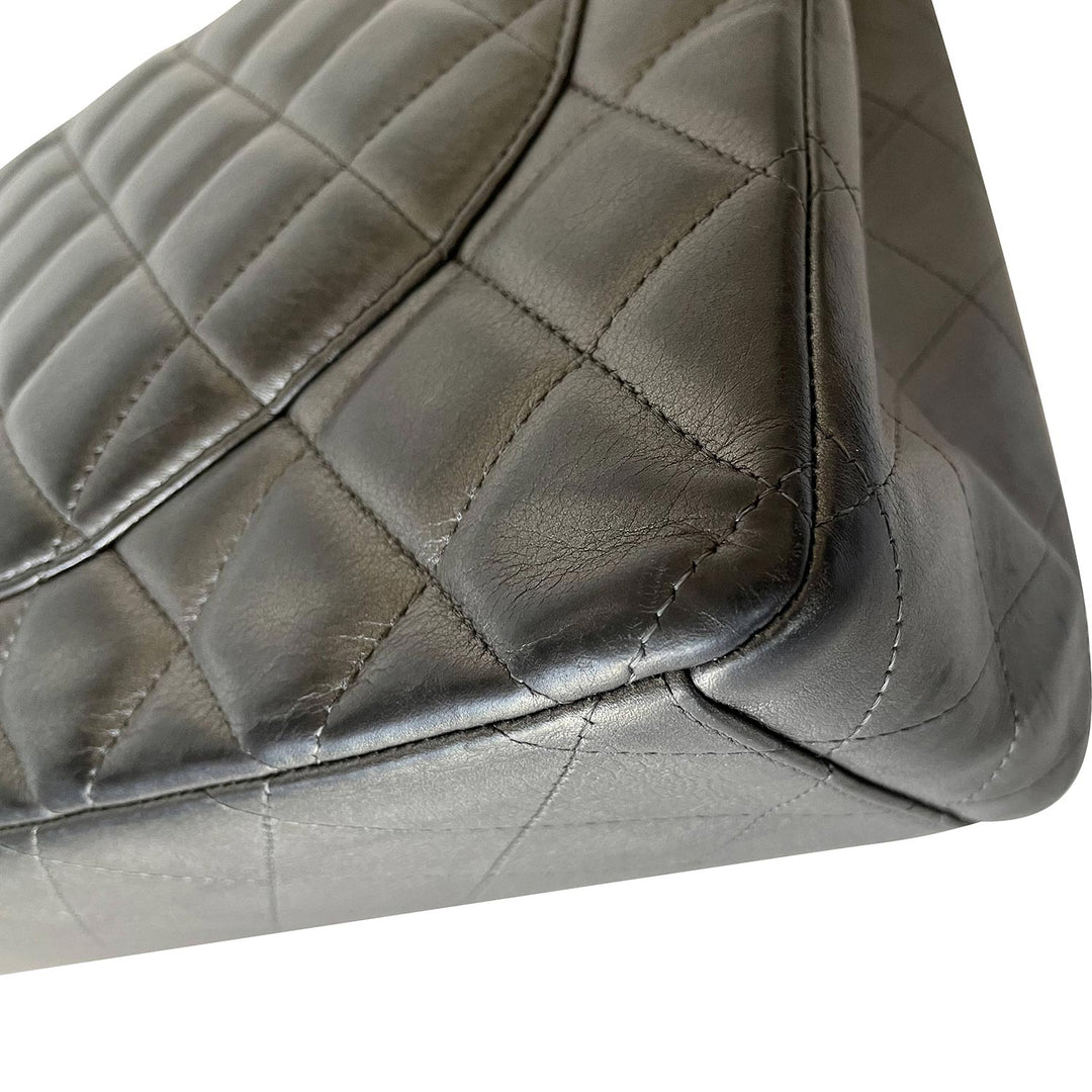 Chanel Classic Maxi Double Flap Bag - revogue