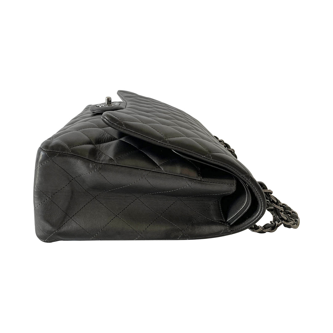 Chanel Classic Maxi Double Flap Bag - revogue