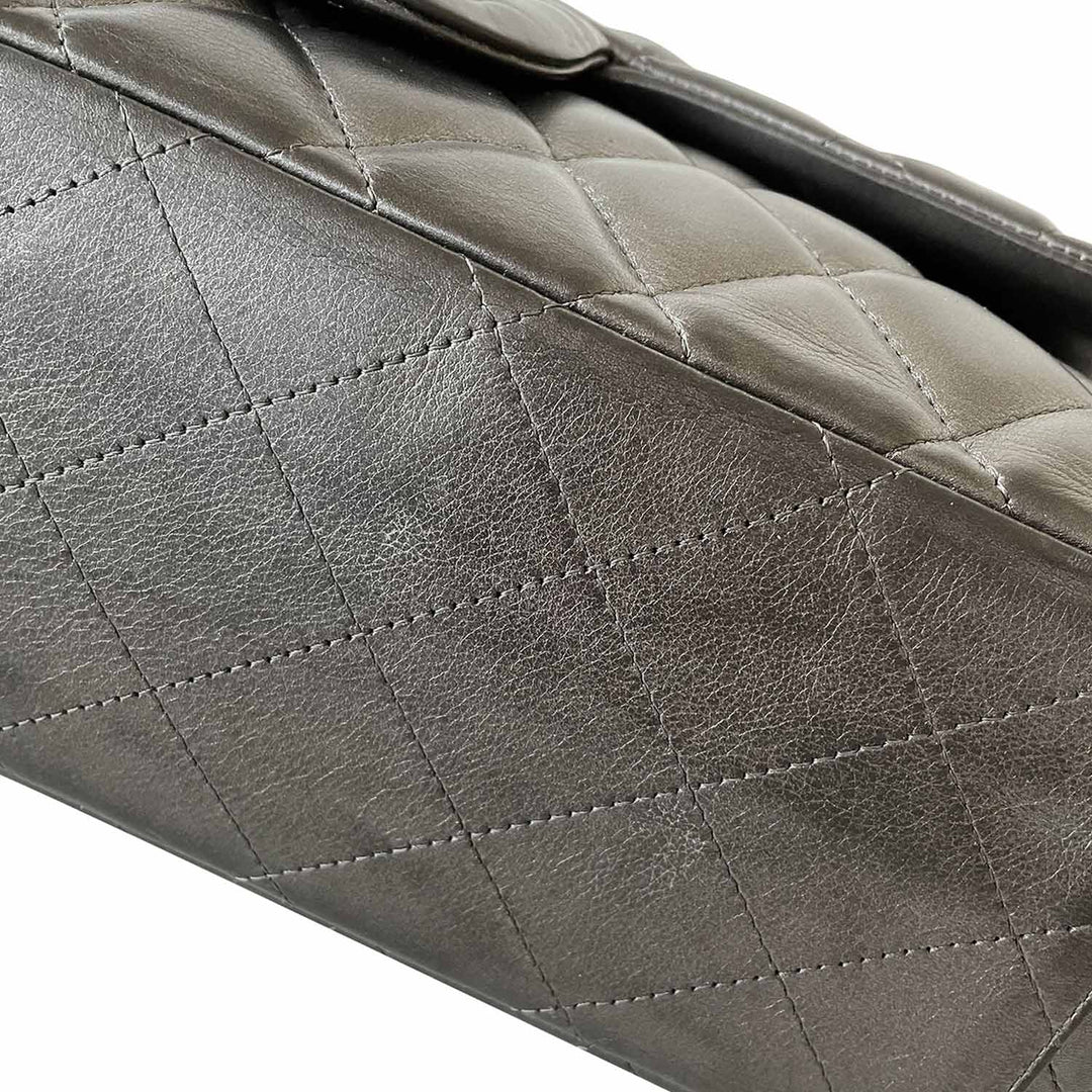 Chanel Classic Maxi Double Flap Bag - revogue