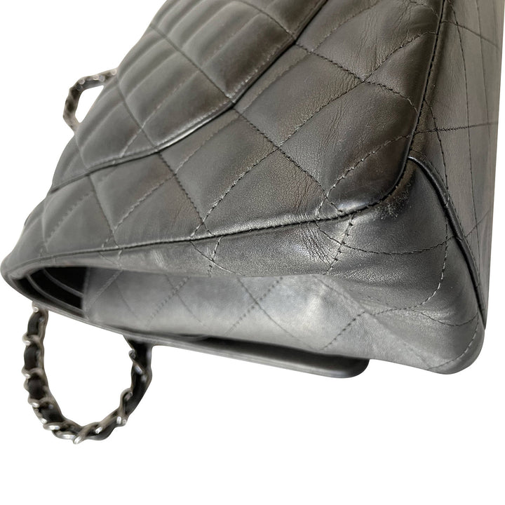 Chanel Classic Maxi Double Flap Bag - revogue