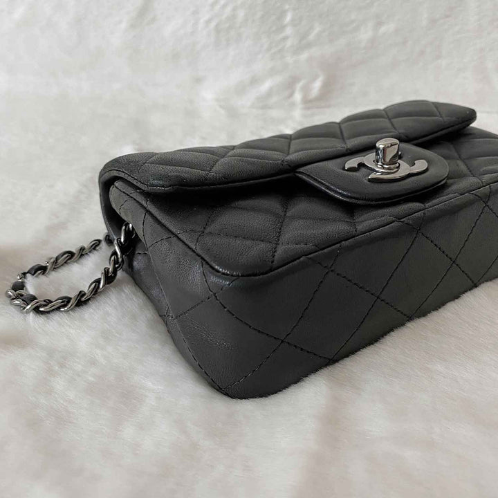 Chanel Classic Rectangular Mini Flap Bag - revogue