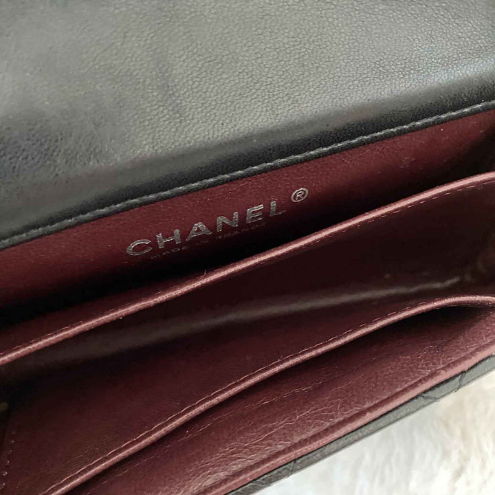Chanel Classic Rectangular Mini Flap Bag - revogue