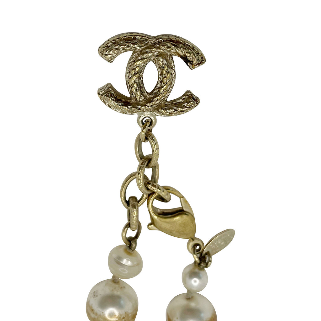 Chanel CC Logo Pearl Bracelet