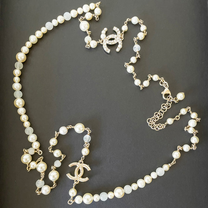 Chanel White Pearl Long Necklace - revogue