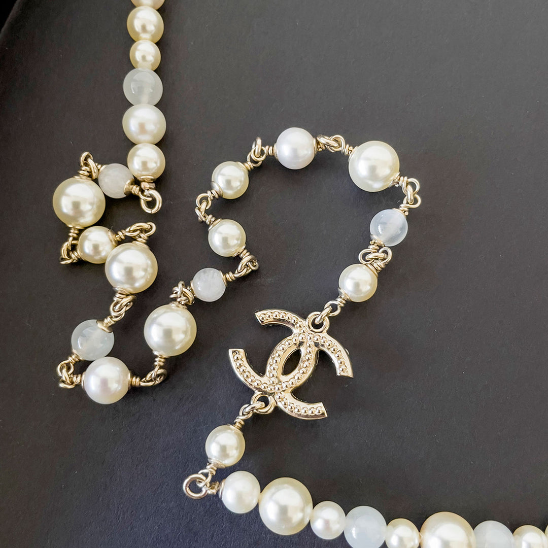 Chanel White Pearl Long Necklace - revogue