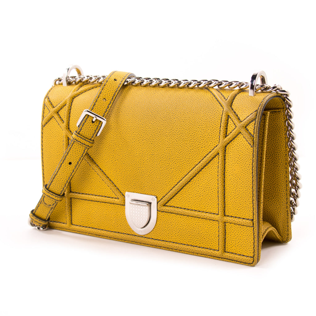 Christian Dior Diorama Medium Shoulder Bag Bags Dior - Shop authentic new pre-owned designer brands online at Re-Vogue