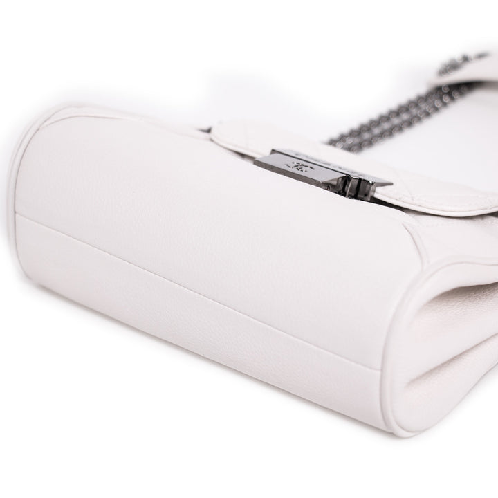 Chanel Caviar Accordion Flap Bag Bags Chanel - Shop authentic new pre-owned designer brands online at Re-Vogue