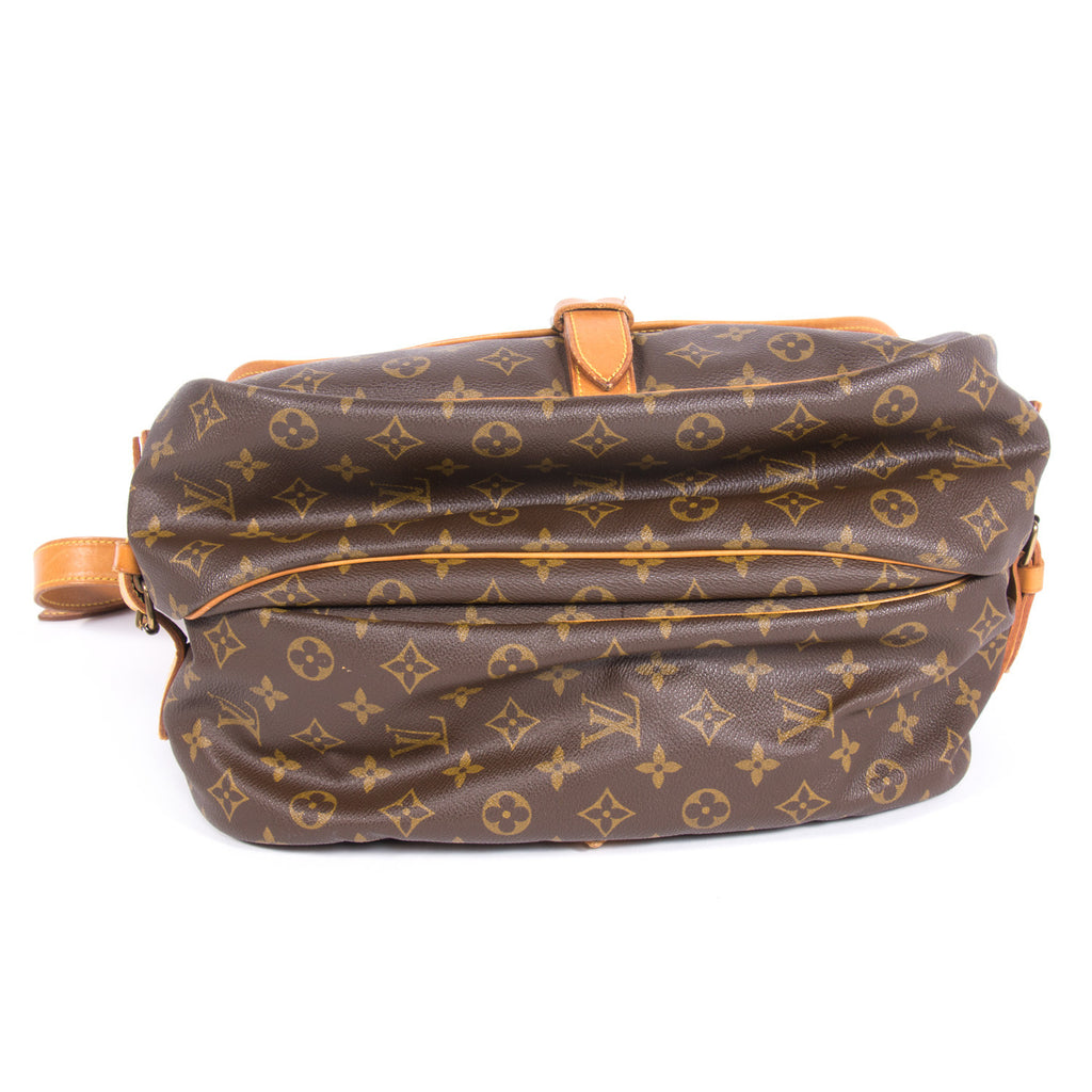 Louis Vuitton Saumur 30 Bags Louis Vuitton - Shop authentic new pre-owned designer brands online at Re-Vogue