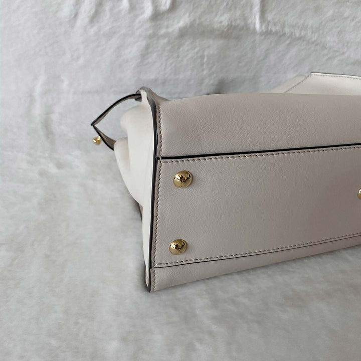 Fendi Peekaboo Iconic Medium Bag - revogue