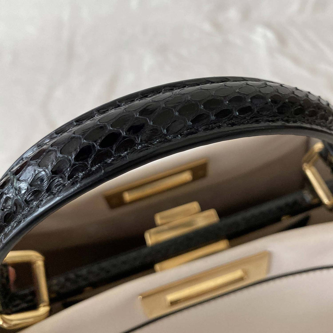 Fendi Peekaboo Iconic Medium Bag - revogue