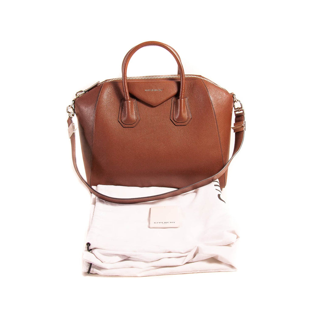 Givenchy Medium Antigona Stachel Bag Bags Givenchy - Shop authentic new pre-owned designer brands online at Re-Vogue