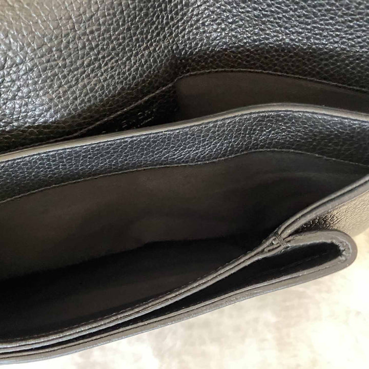 Givenchy Antigona Envelope Clutch Bag - revogue