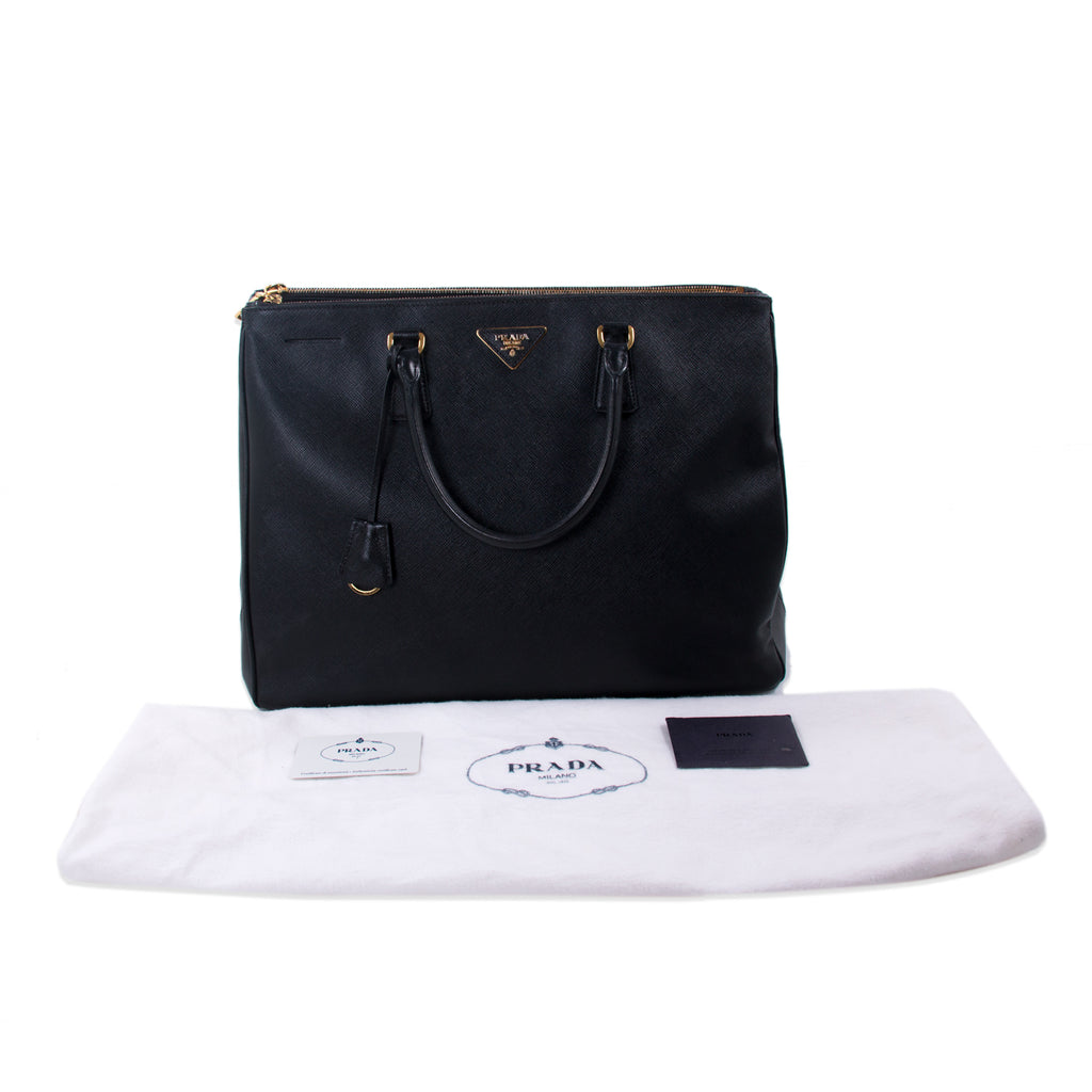 Prada Extra Large Lux Galleria Double Zip Tote Bags Prada - Shop authentic new pre-owned designer brands online at Re-Vogue