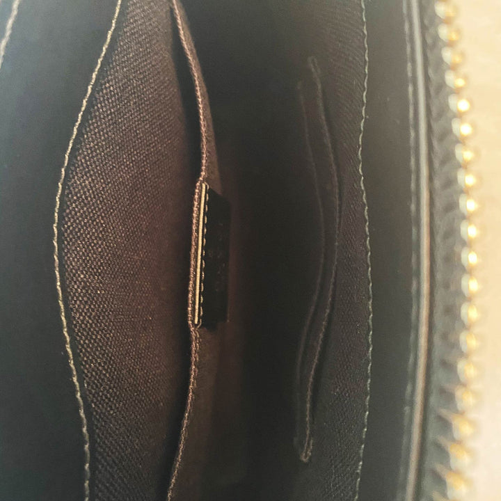Gucci GG Leather Messenger Bag - revogue