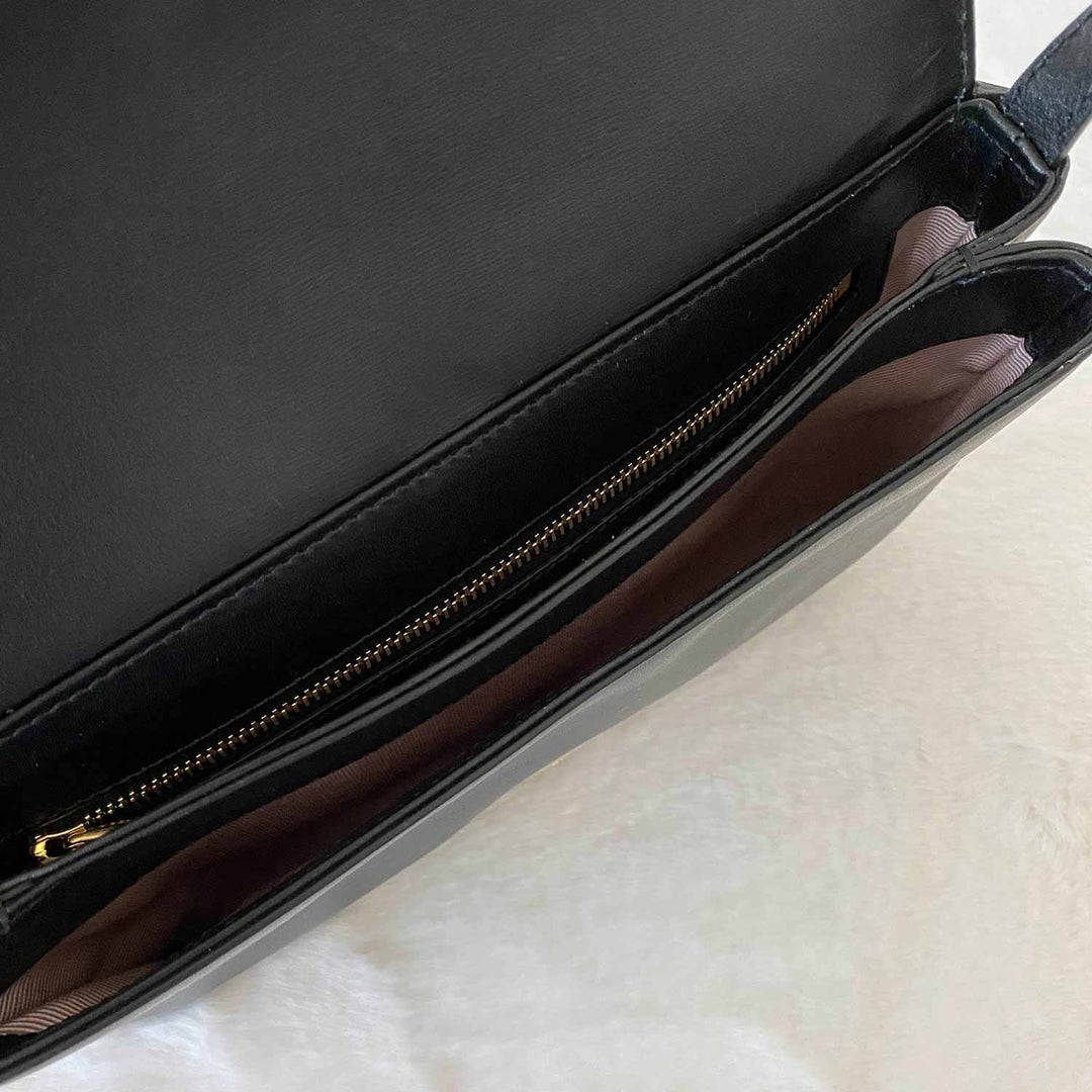 Gucci GG Marmont Leather Aril Shoulder Bag - revogue