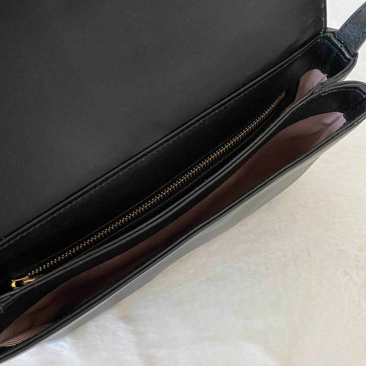 Gucci GG Marmont Leather Aril Shoulder Bag - revogue