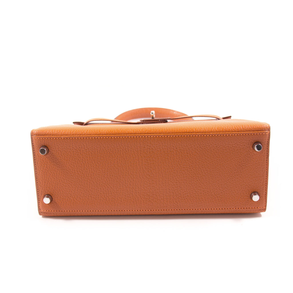 Hermès Kelly 28 Sellier Orange Chevre Mysore Bags Hermès - Shop authentic new pre-owned designer brands online at Re-Vogue