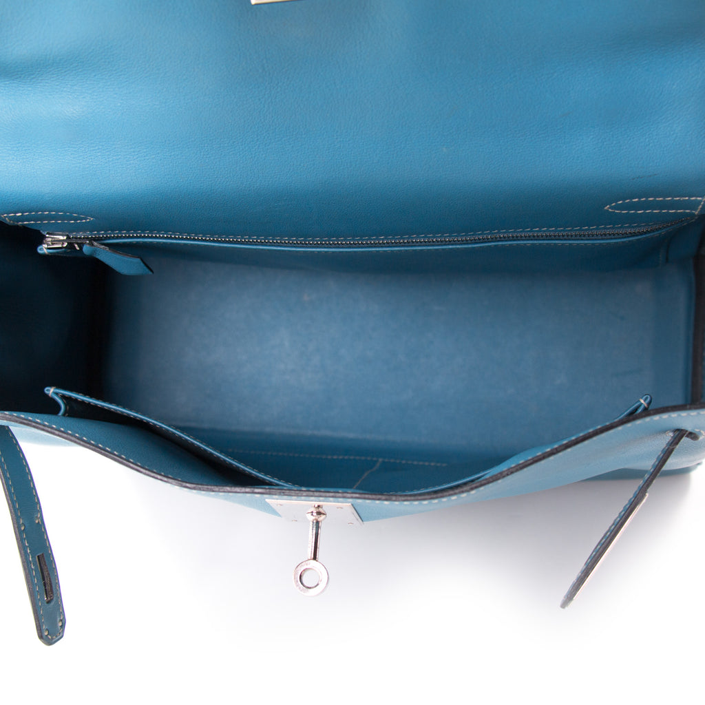 Hermès Kelly 32 Retourne Bleu Jean Swift Bags Hermès - Shop authentic new pre-owned designer brands online at Re-Vogue