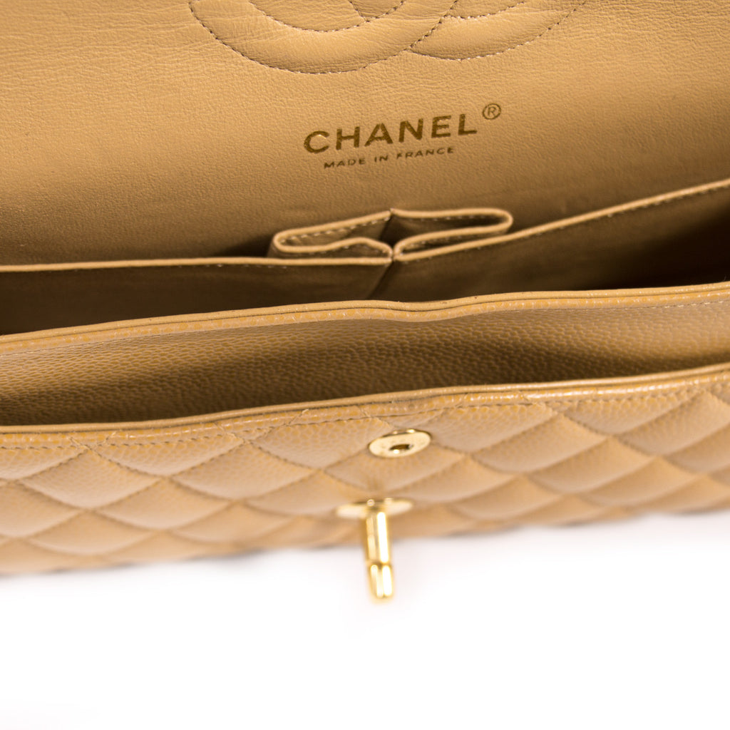 Chanel Classic Medium Double Flap Bags Chanel - Shop authentic new pre-owned designer brands online at Re-Vogue